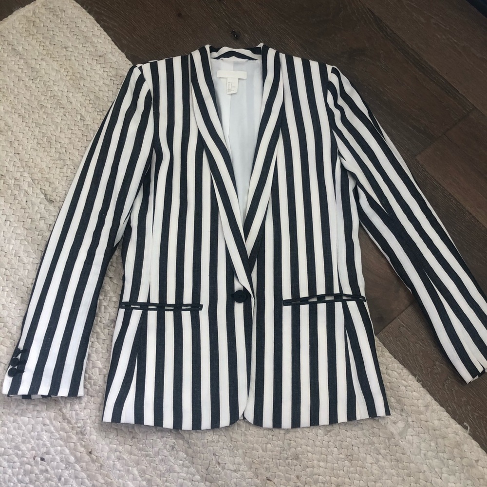 H&M Oversized Linen Striped Blazer